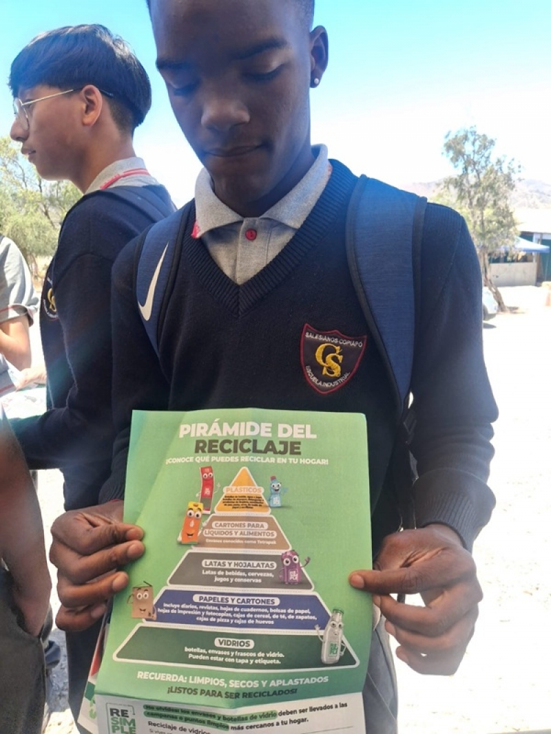 Alumnos de 1° Medio C de la Escuela Industrial Salesianos Copiapó Realizan Inmersión en Conciencia Ambiental en Centro de Reciclaje  Punto Limpio